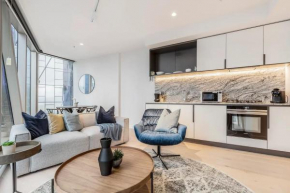 Vibrant & Lively Condo with Stunning City Views